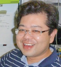 Associate Professor:根路銘安仁