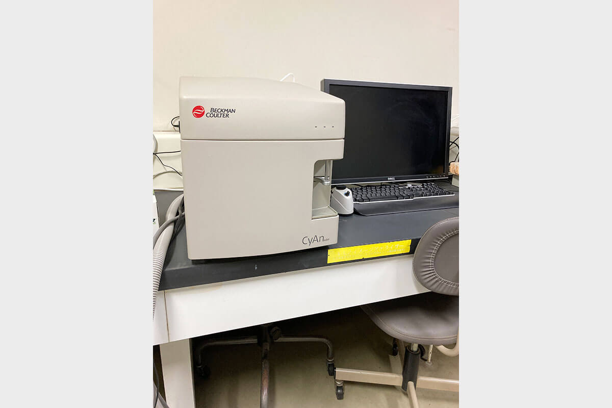 フローサイトメーター CyAn ADP