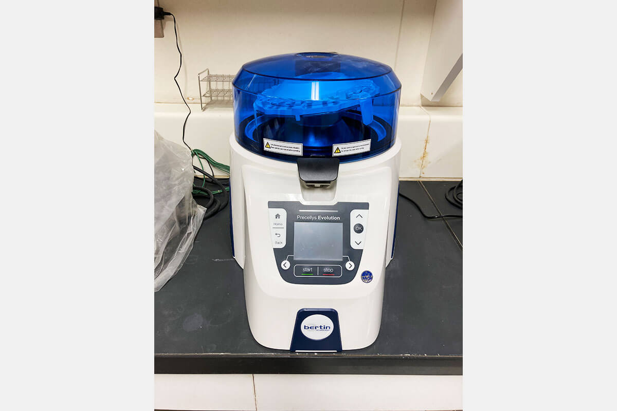 ビーズ式ホモジナイザー Precellys Evolution