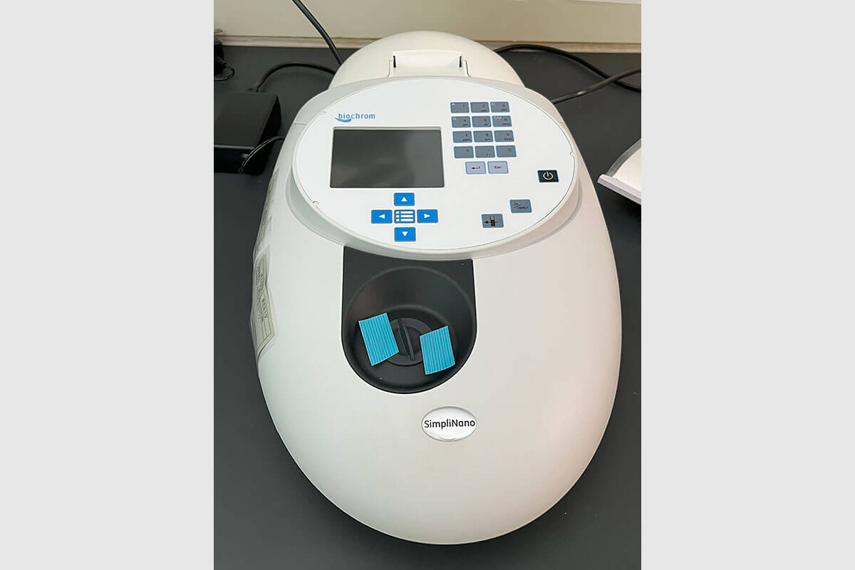 微量分光光度計 SimpliNano